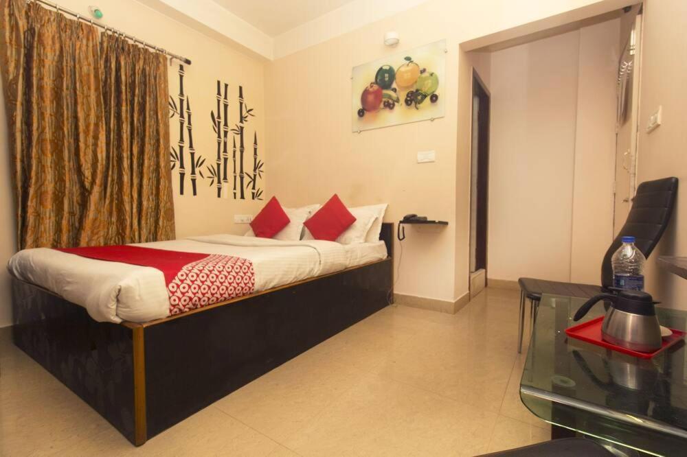 Skyline Lodge Siliguri Buitenkant foto