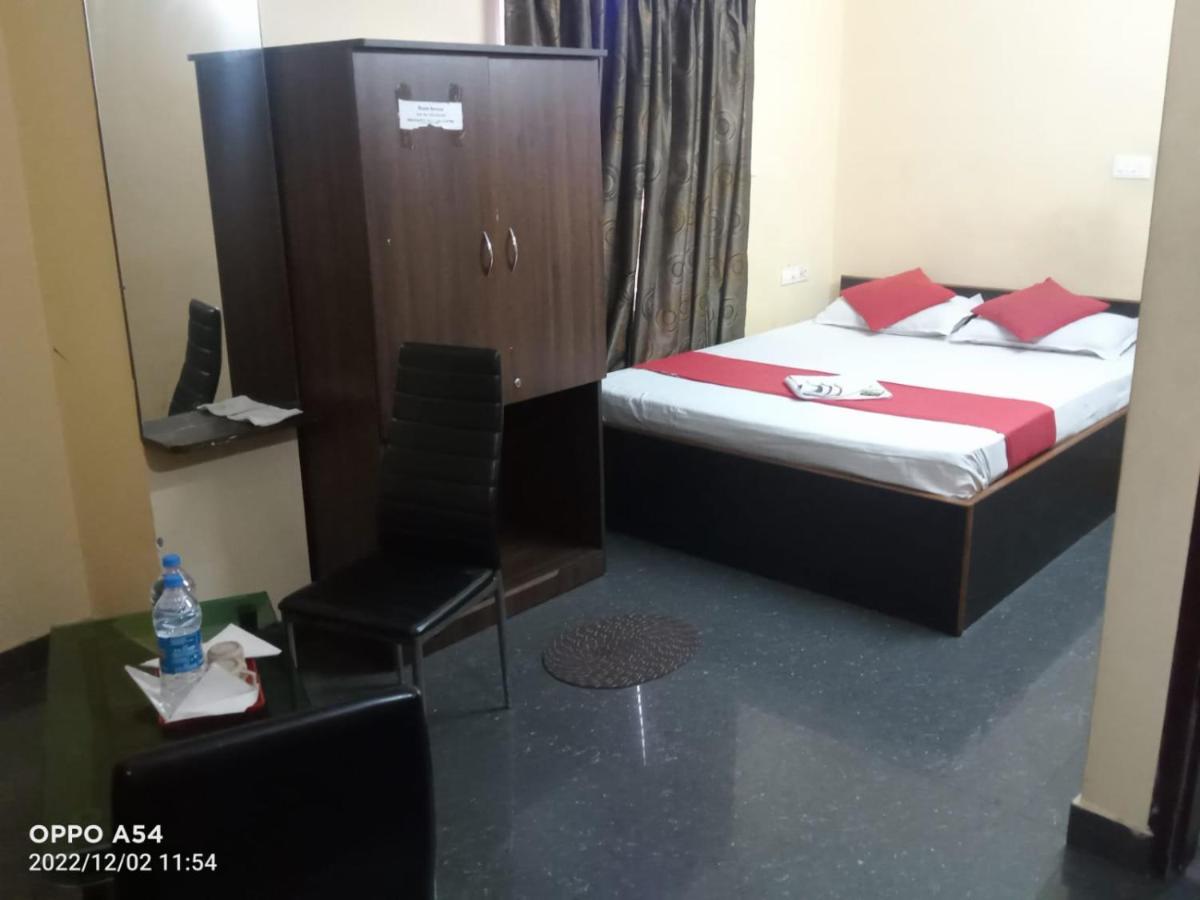 Skyline Lodge Siliguri Buitenkant foto