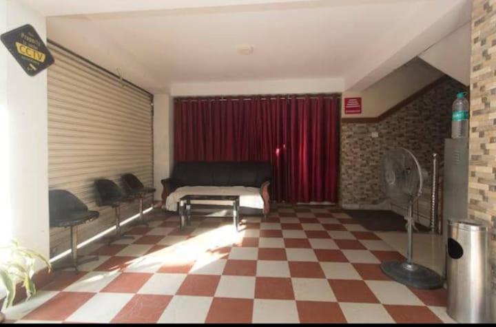 Skyline Lodge Siliguri Buitenkant foto